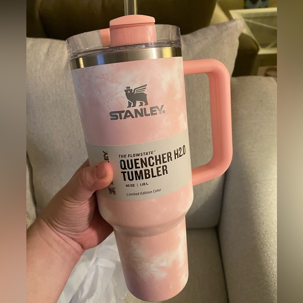 📍NWT📍Stanley X Target Limited Edition Tie Dye Peach 40oz Quencher Tumbler